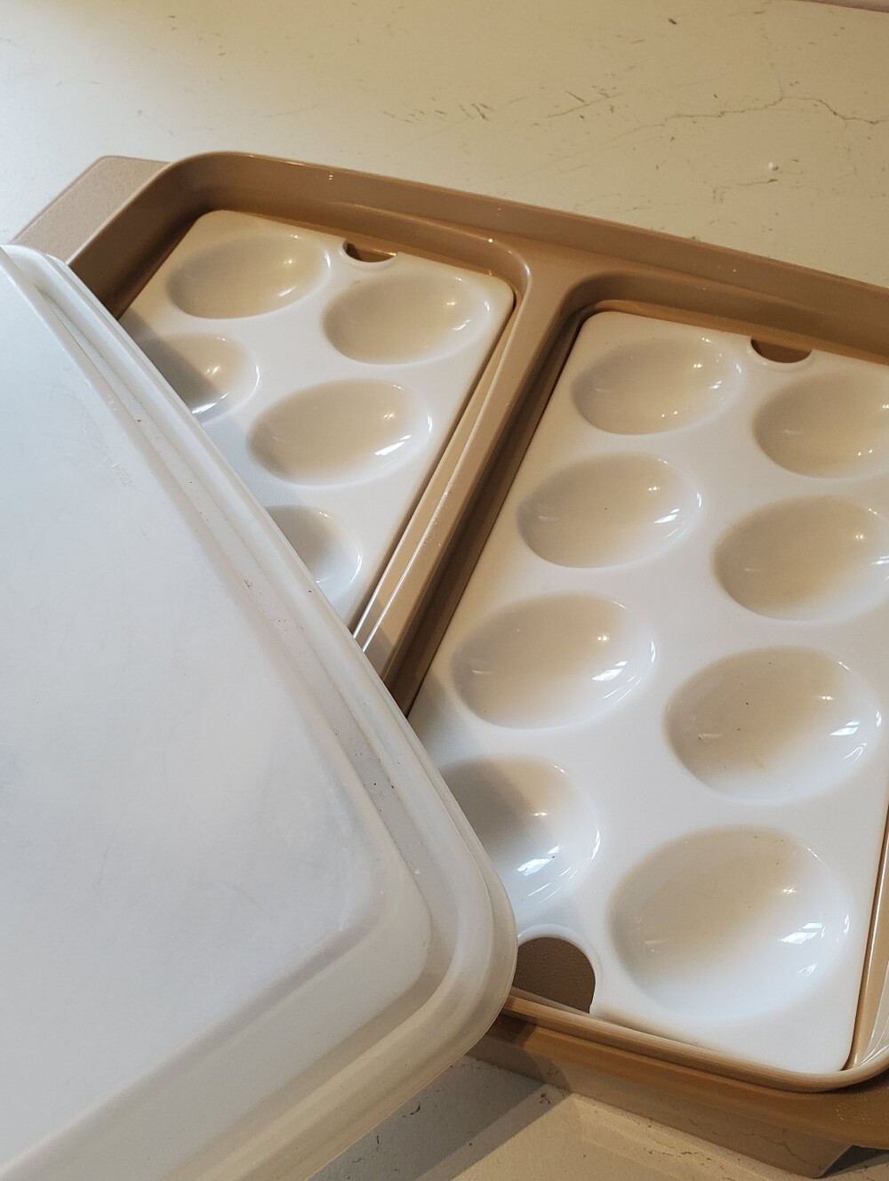 Vintage Tupperware Deviled Egg Storage And Serving With Lid
